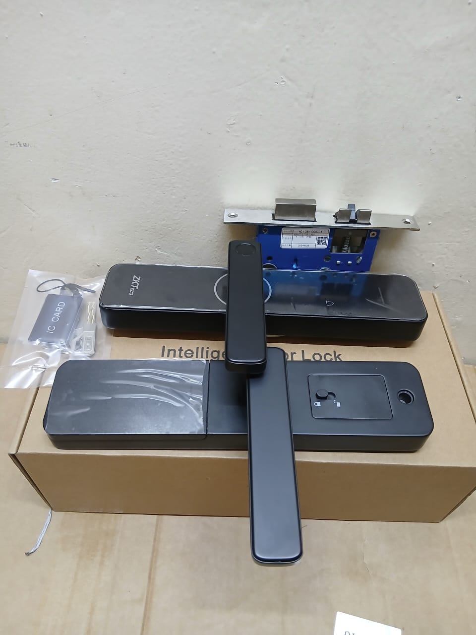 Residential lock with wifi